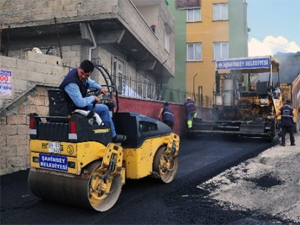 Belediyedeki kriz asfaltı vurdu