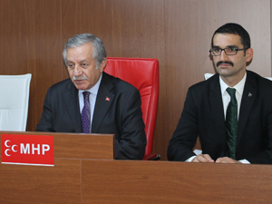 Celal Adan MHP İlçe Başkanlığı’nı ziyaret etti