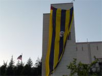 İstinyedeki başkonsolosluğa Fenerbahçe bayrağı