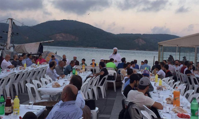 Sarıyer'de dostluk iftarı