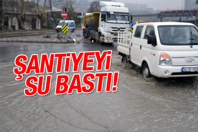 Ayazağa'da yollar göle döndü!