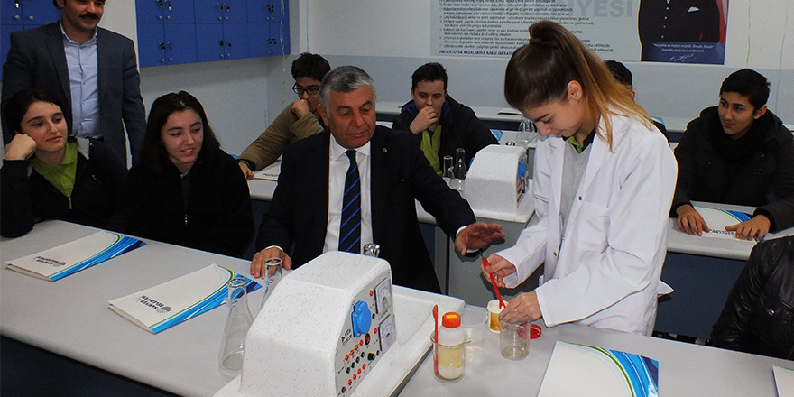Prof. Dr. Aziz Sancar laboratuvarı Sarıyer'de açıldı