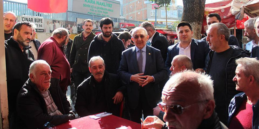 AK Partili vekillerden Sarıyer'de “Evet” çalışması