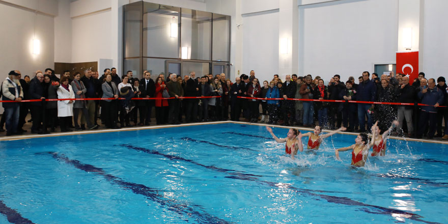 Sarıyer'in en modern spor merkezi açıldı