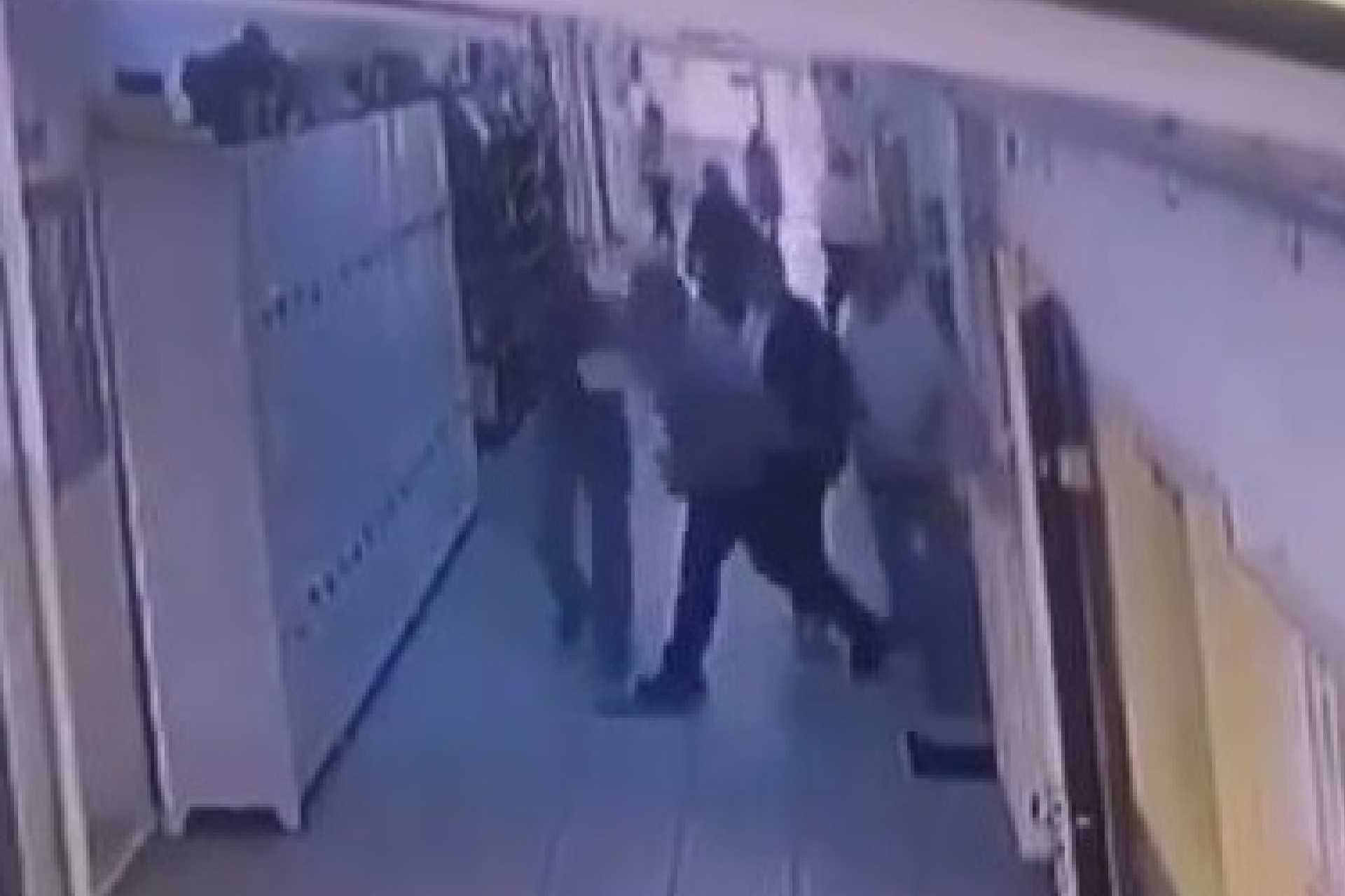 Sarıyer'de okulda kadın öğretmene yumruklu saldırı