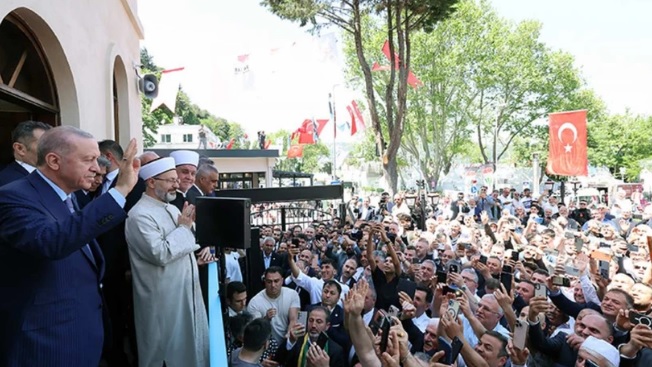 Cumhurbaşkanı Erdoğan Sarıyer’de cami açılışına katıldı