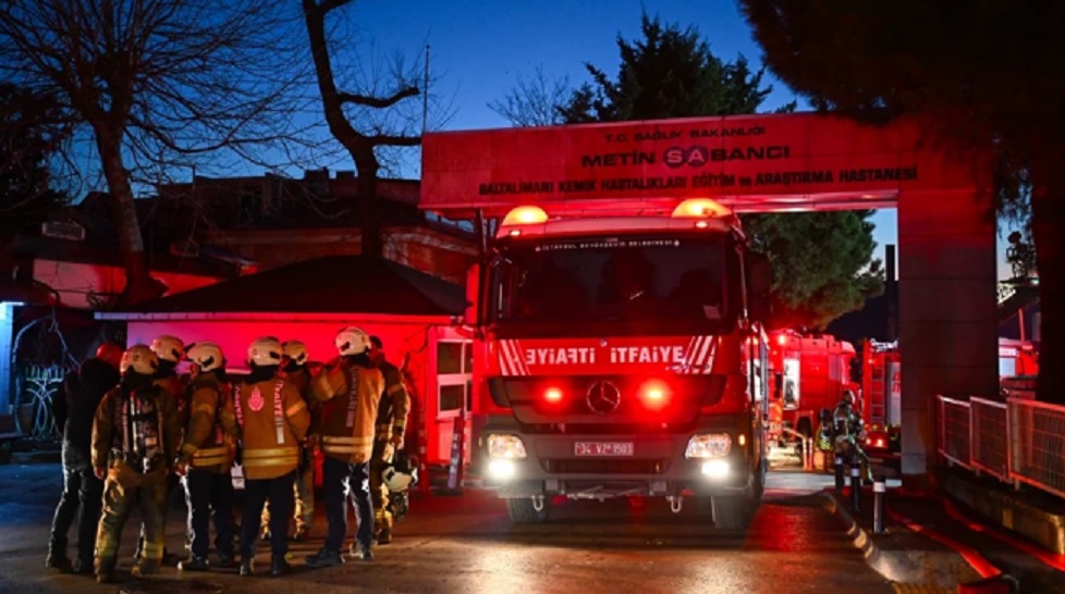 Baltalimanı Kemik Hastanesi’nde korkutan yangın!