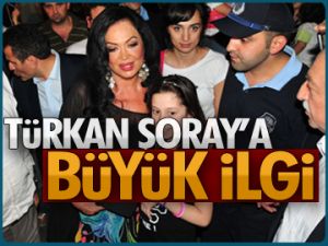 Türkan Şoray’a büyük ilgi