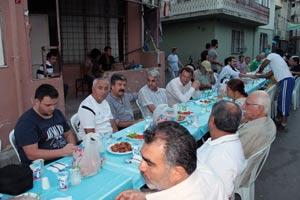 Çayırbaşı'nı buluşturan iftar